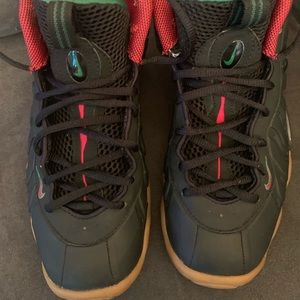 Black, Red & Green 4.5Y Foamposite Pro Gucci.